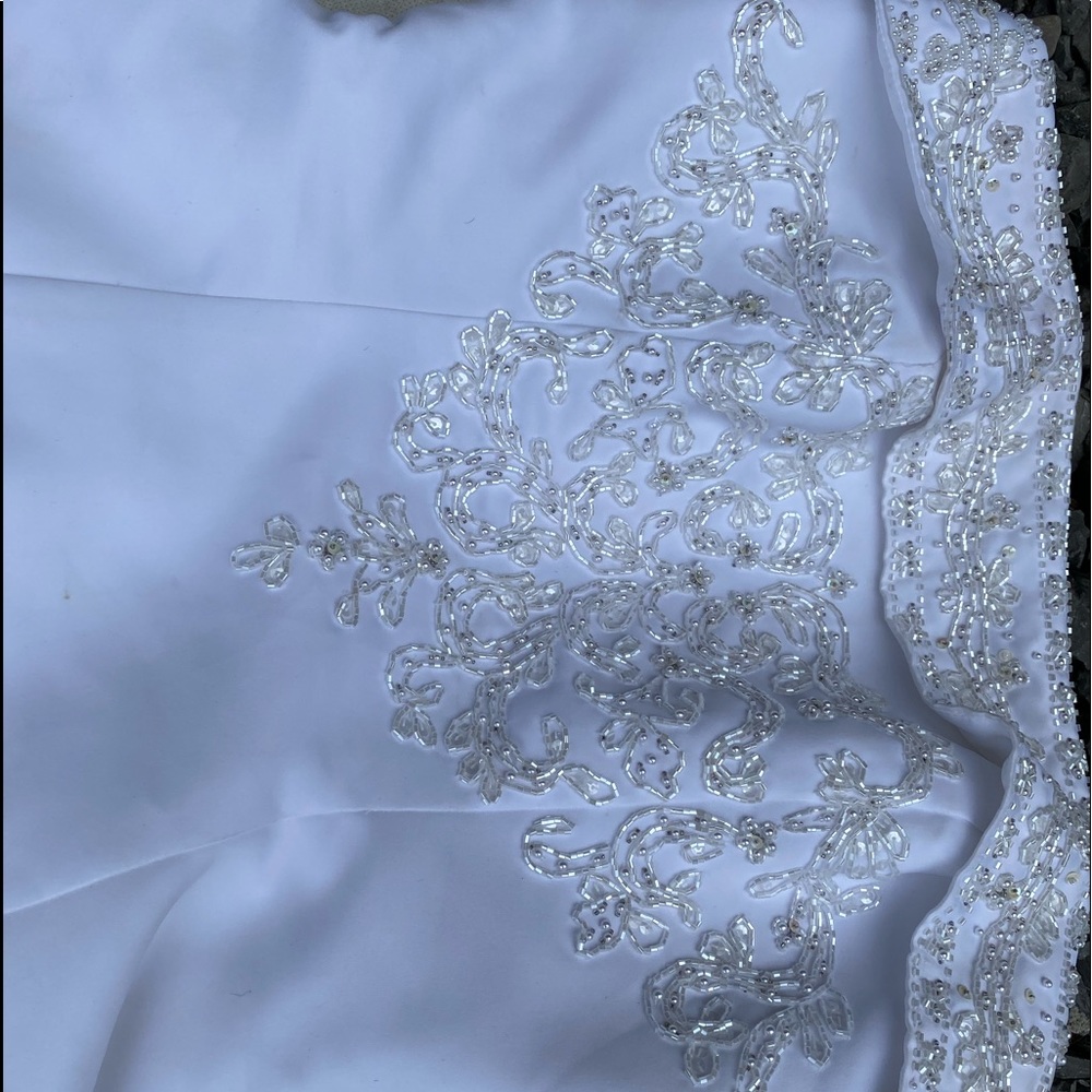 Wedding Dress Size 10 & Veil